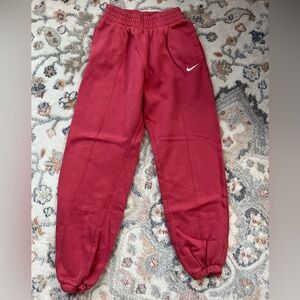 Nike Women’s Pink Jogger Sweatpants
